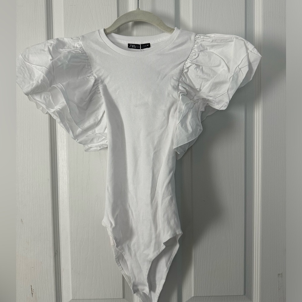 Zara puffy sleeve body suit